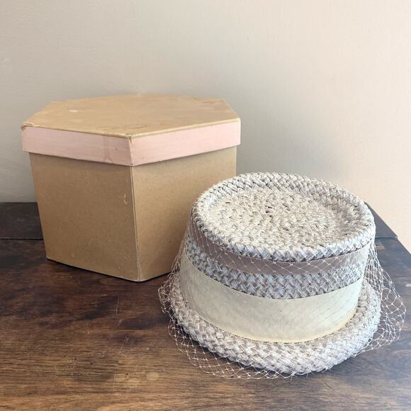 Vintage Union Made Woven Straw brimmed hat Mesh Ribbon detail original hat box - Picture 7 of 15